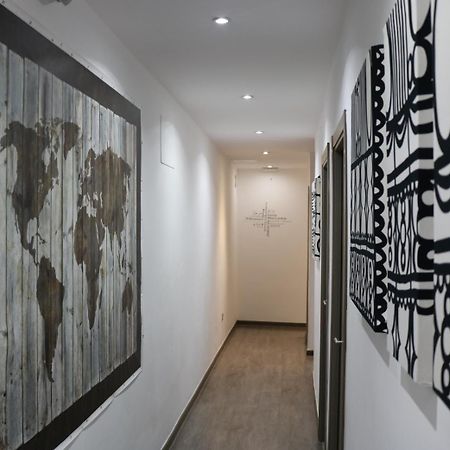 Hostal Abril Madrid Luaran gambar