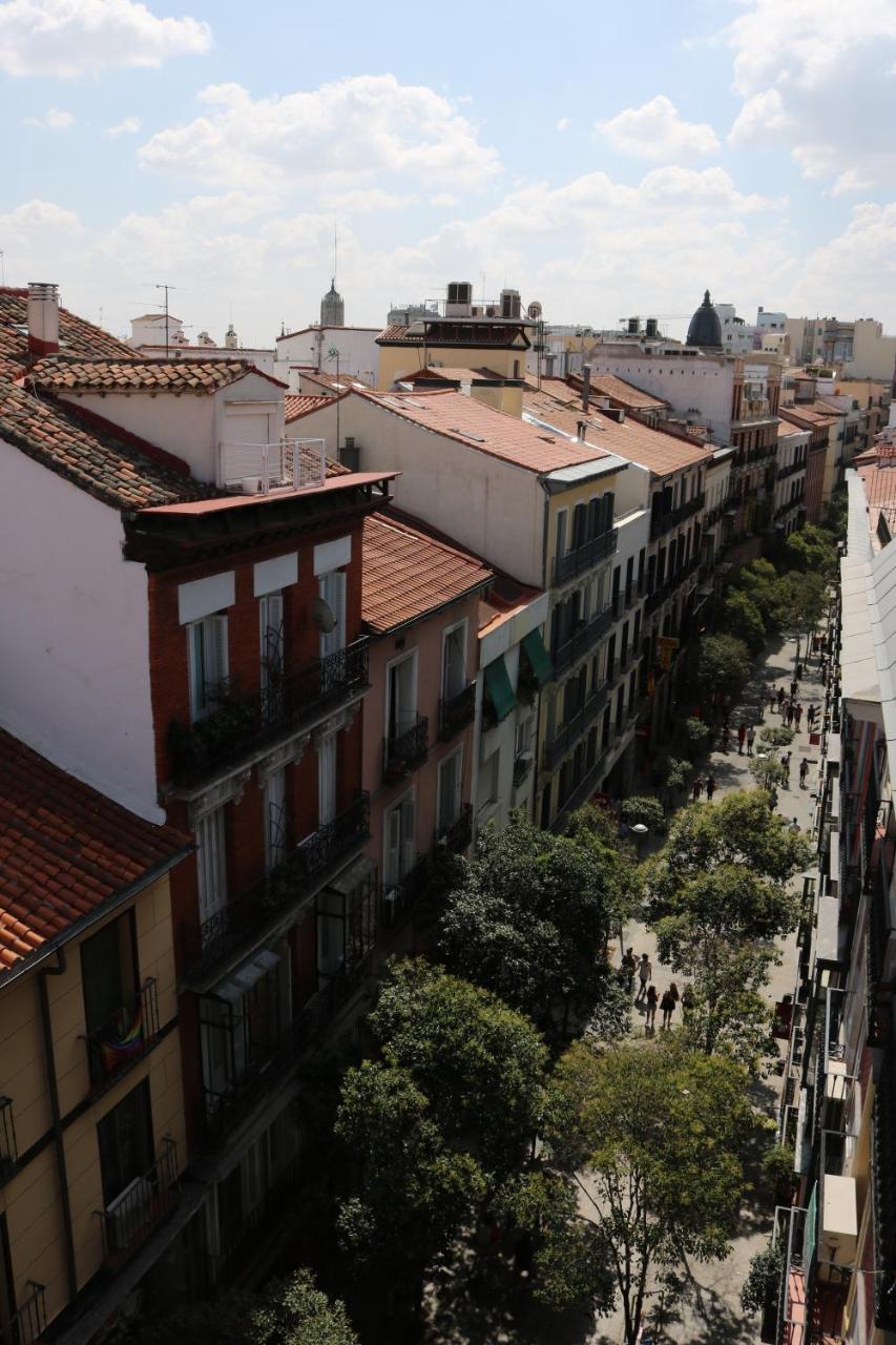Hostal Abril Madrid Luaran gambar