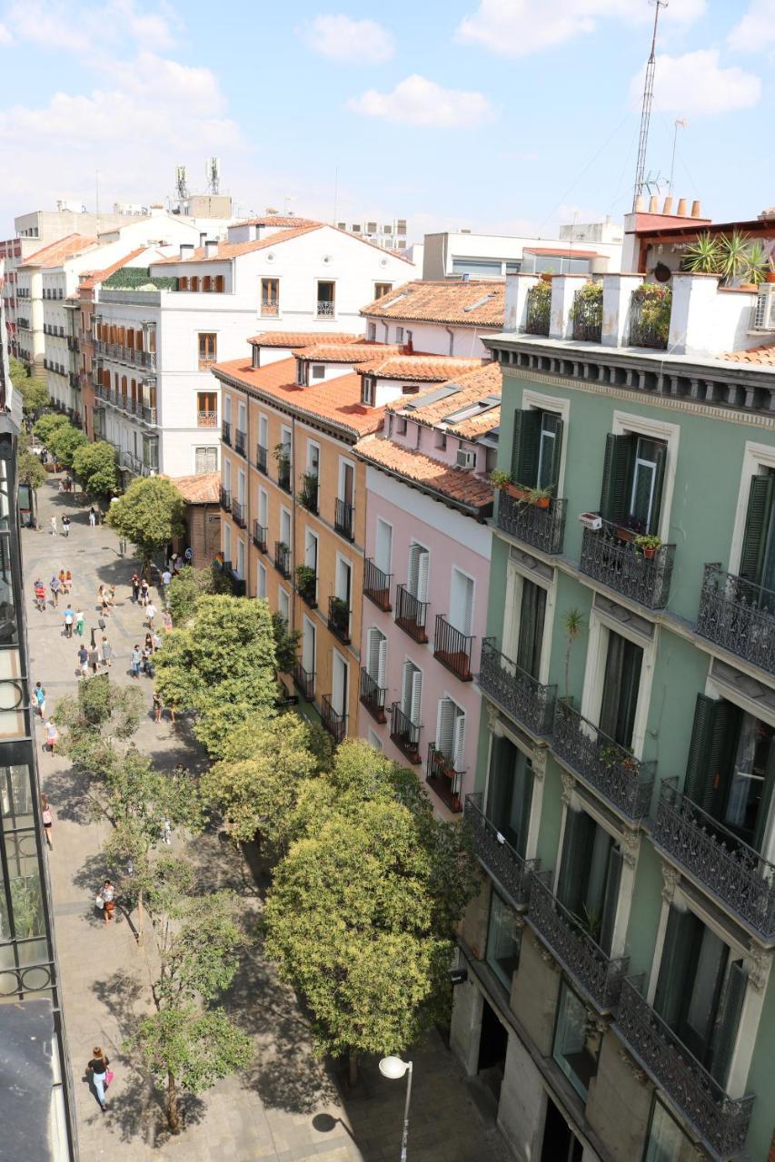 Hostal Abril Madrid Luaran gambar