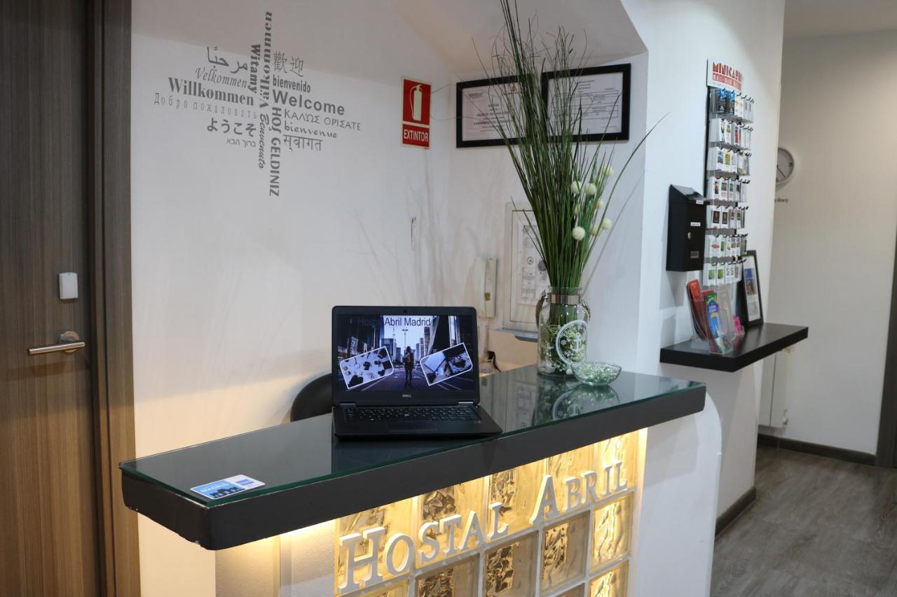 Hostal Abril Madrid Luaran gambar